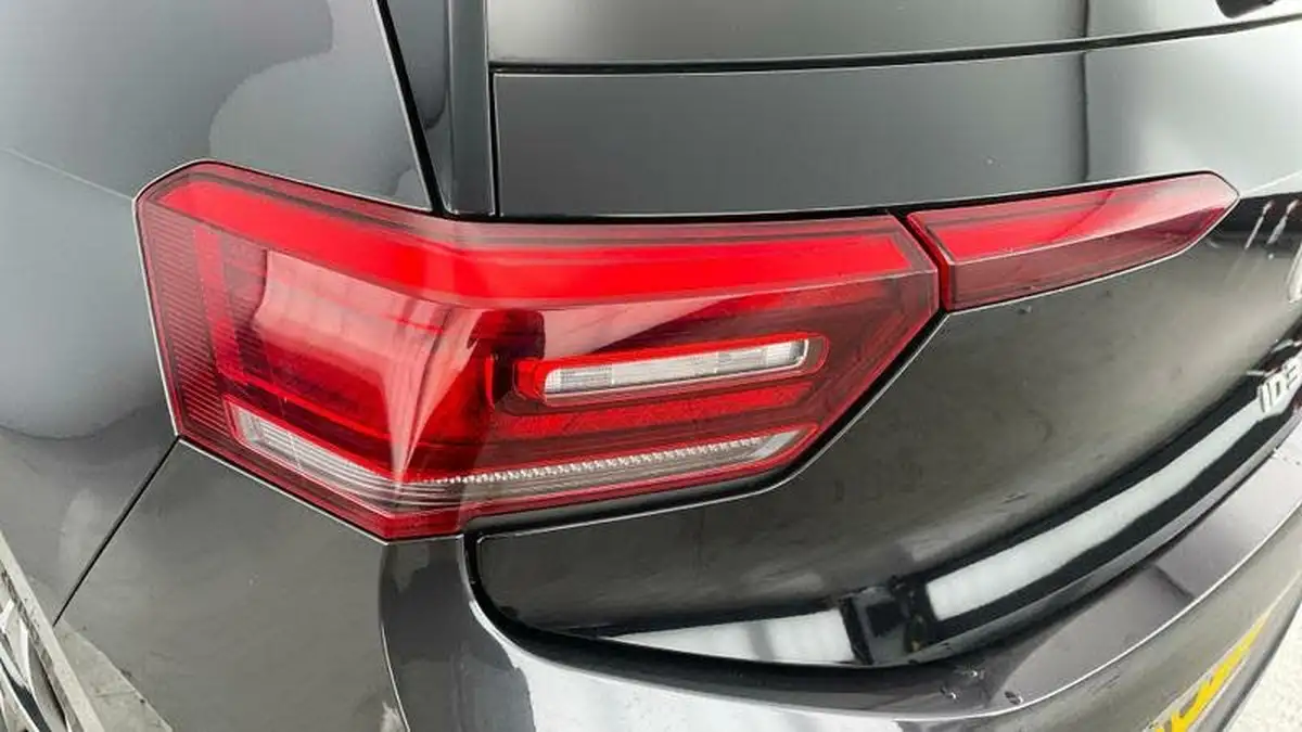 2020-volkswagen-id3-e-first-edition-big-22