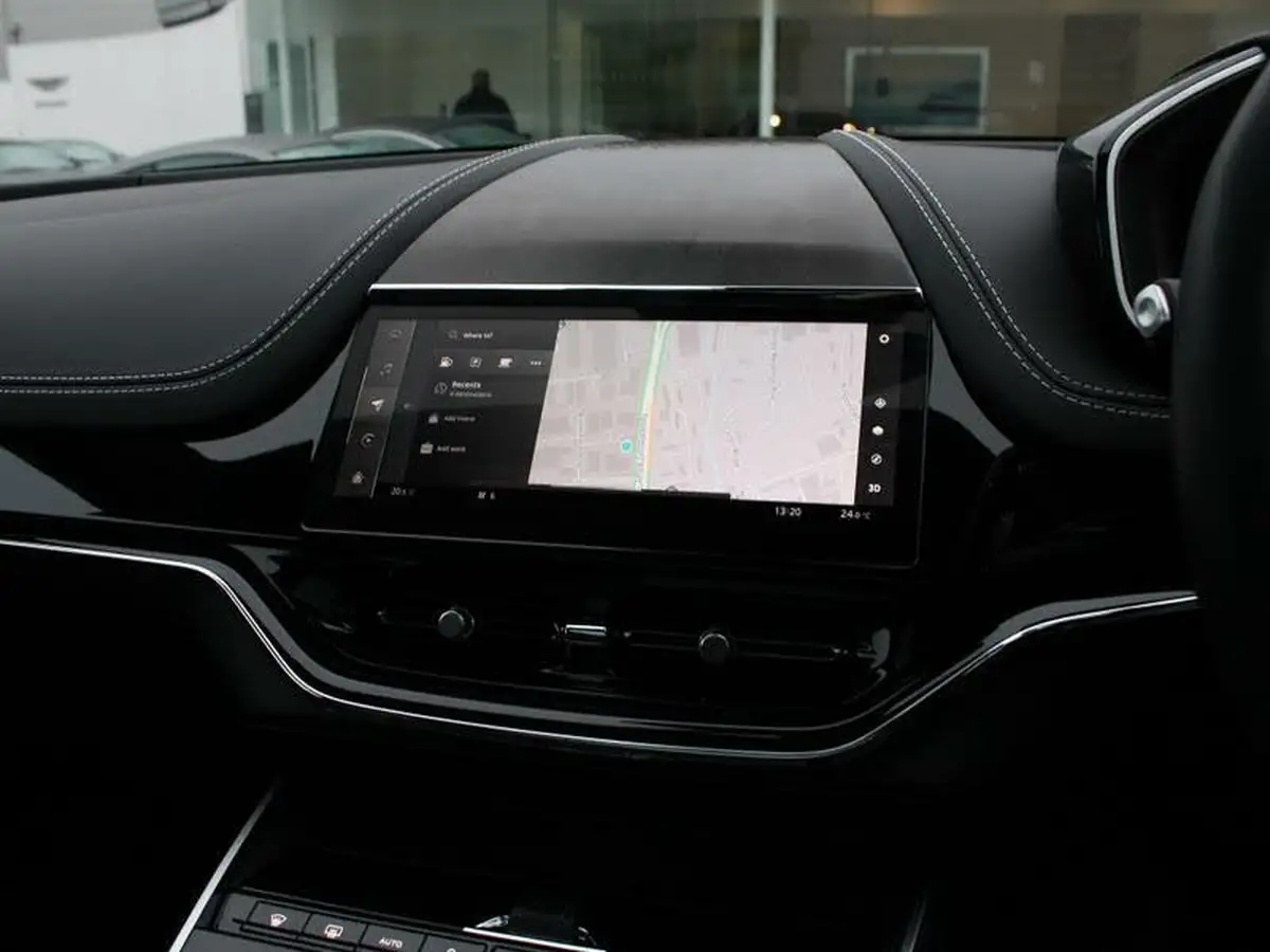 2024-aston-martin-dbx-40-v8-big-8