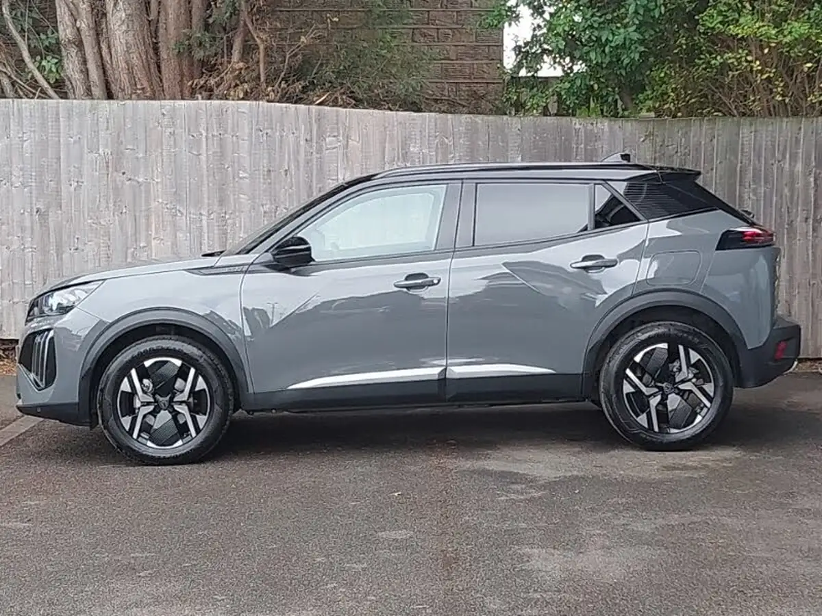 2024-peugeot-2008-suv-12-puretech-gt-130ps-eat8-big-3