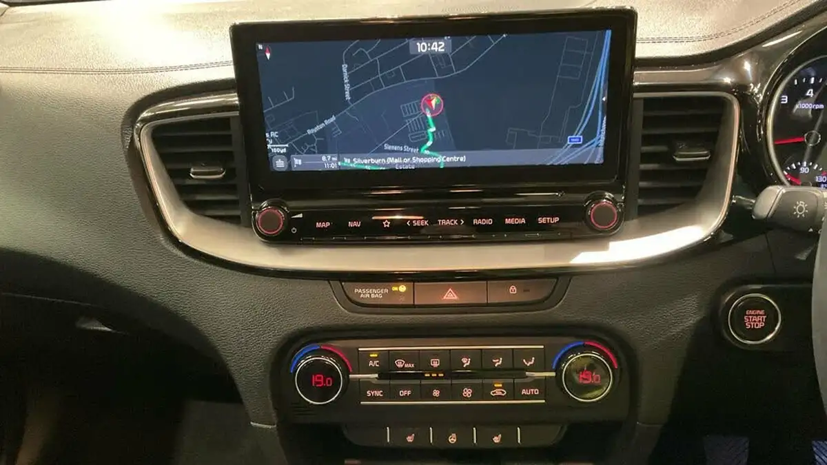 2021-kia-xceed-15-t-gdi-3-big-10