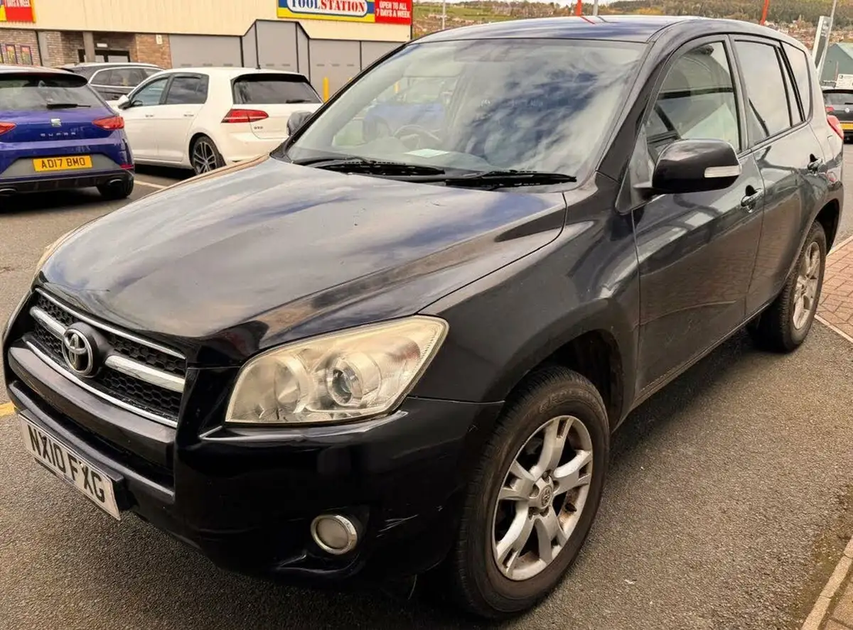 2010-toyota-rav4-22td-xt-r-22d-4d-150bhp-big-2