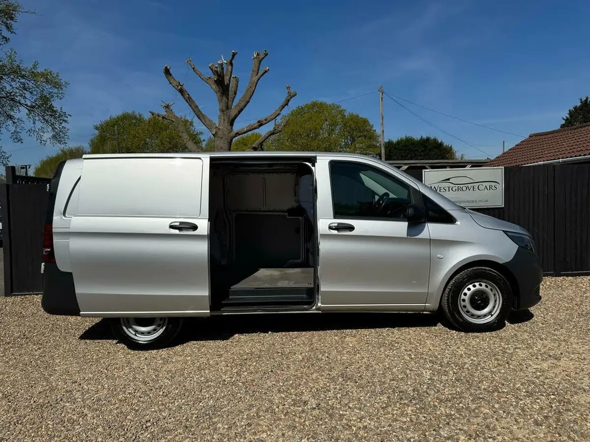 2017-mercedes-benz-vito-16cdi-111cdi-panel-long-big-3