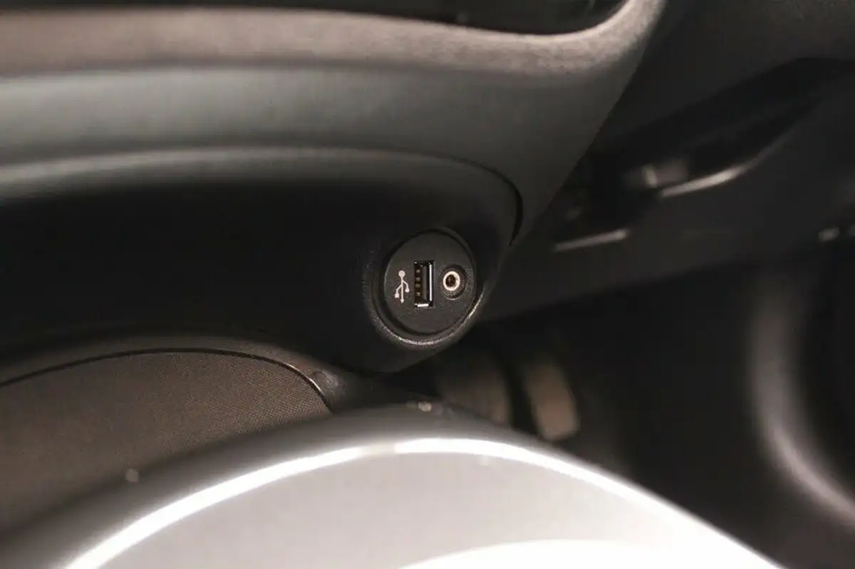 2016-nissan-juke-12-dig-t-n-connecta-ss-big-36