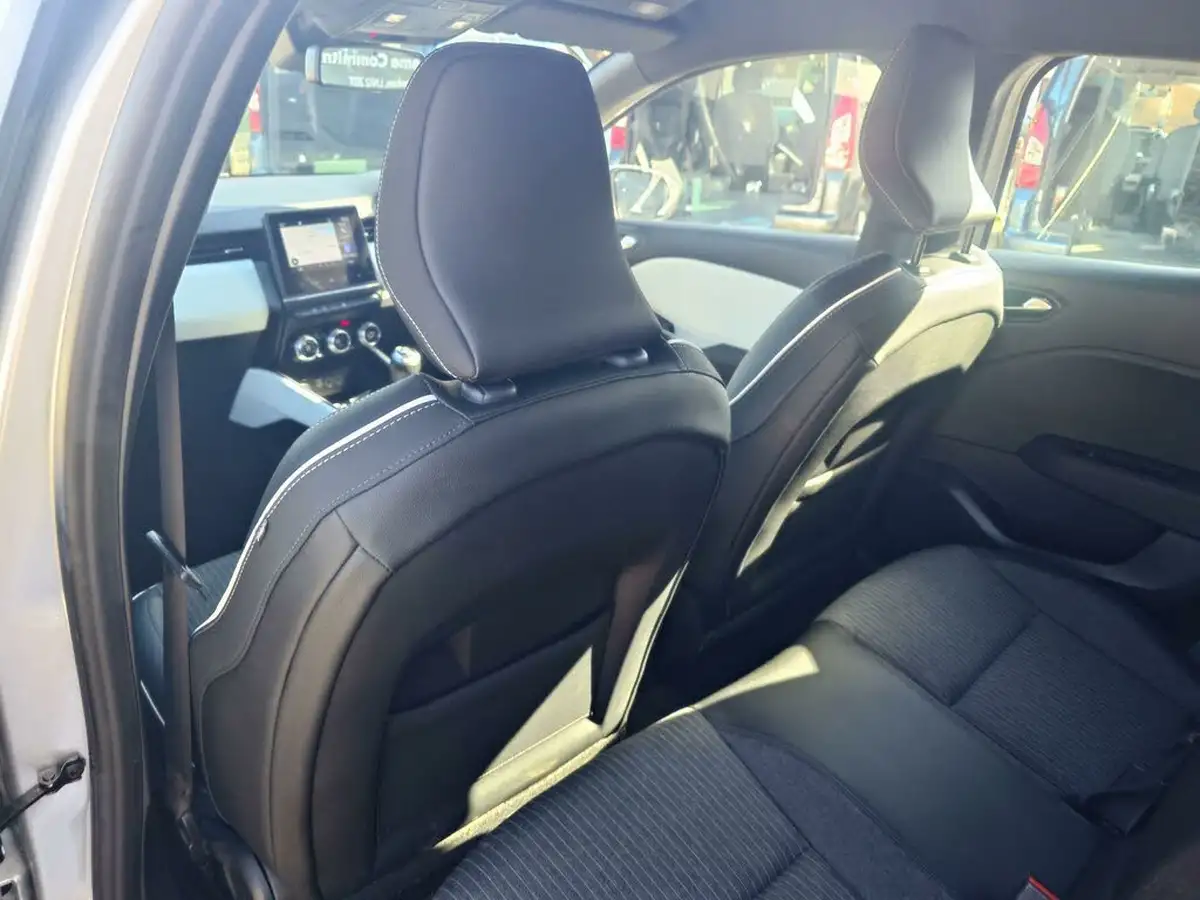 2022-renault-clio-10-tce-se-edition-big-17