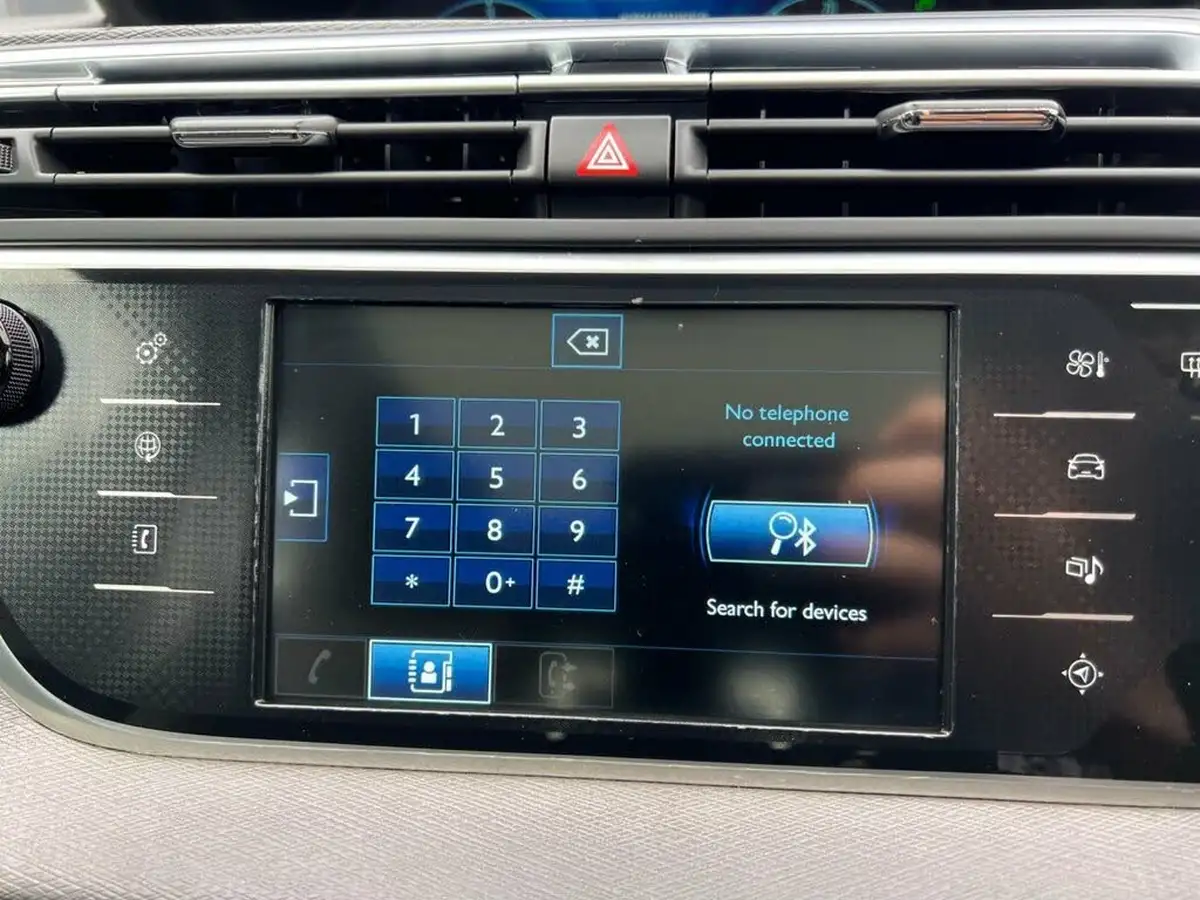 2015-citroen-grand-c4-picasso-16e-hdi-exclusive-etg6-big-23