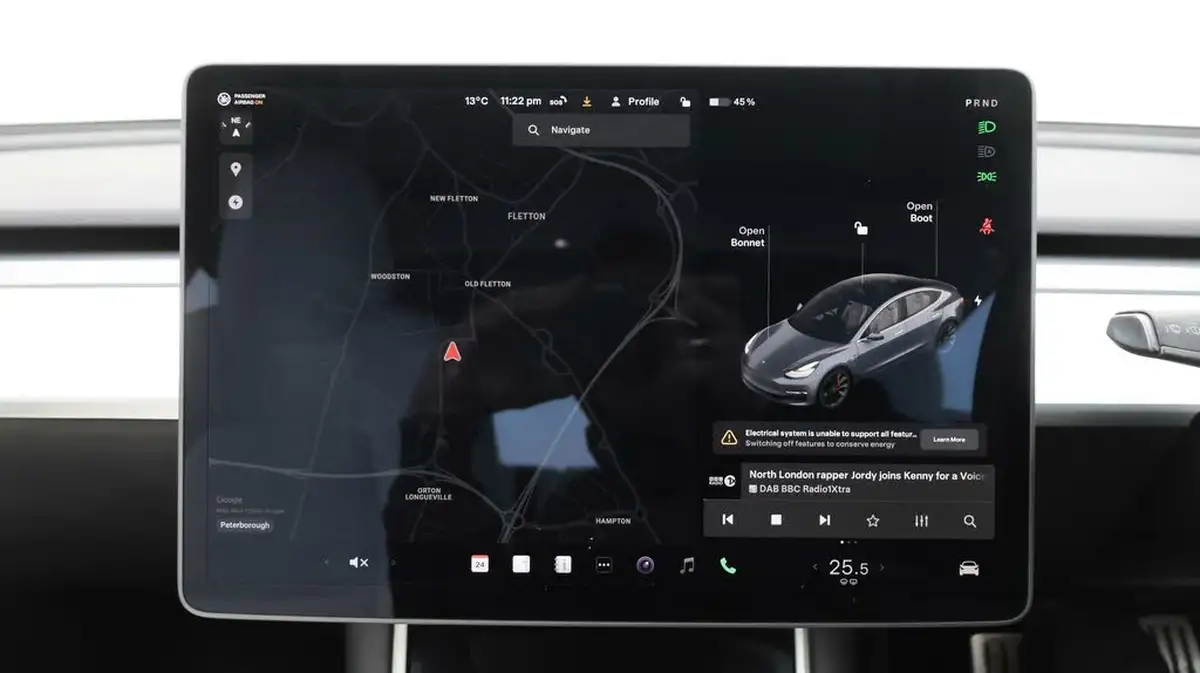2020-tesla-model-3-e-performance-big-11