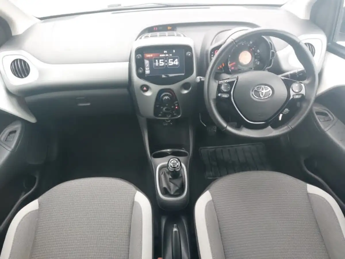 2020-toyota-aygo-10-vvt-i-x-play-tss-big-2