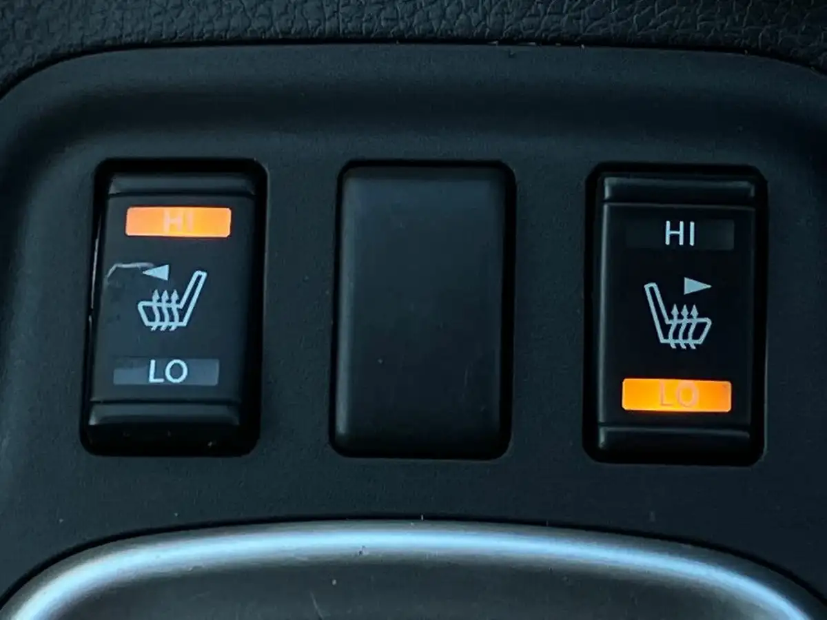 2020-nissan-navara-23dci-tt-tekna-8-navileather-big-36