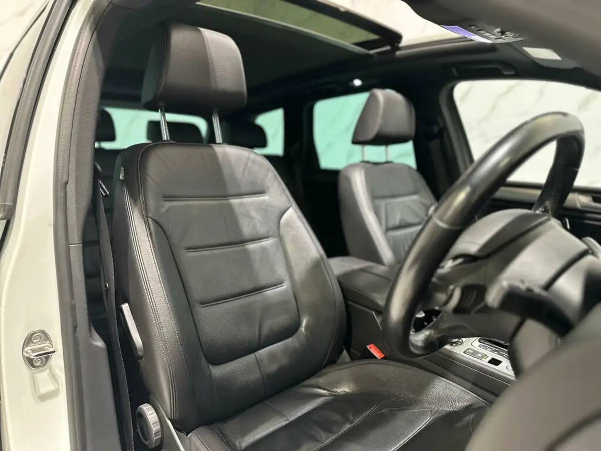 2016-volkswagen-touareg-30tdi-r-line-262ps-2967cc-big-12