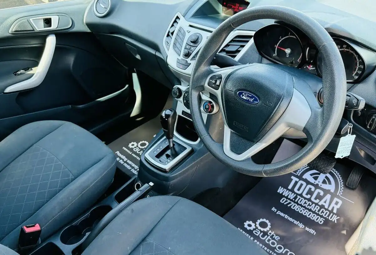 2012-ford-fiesta-14-edge-5d-auto-big-7