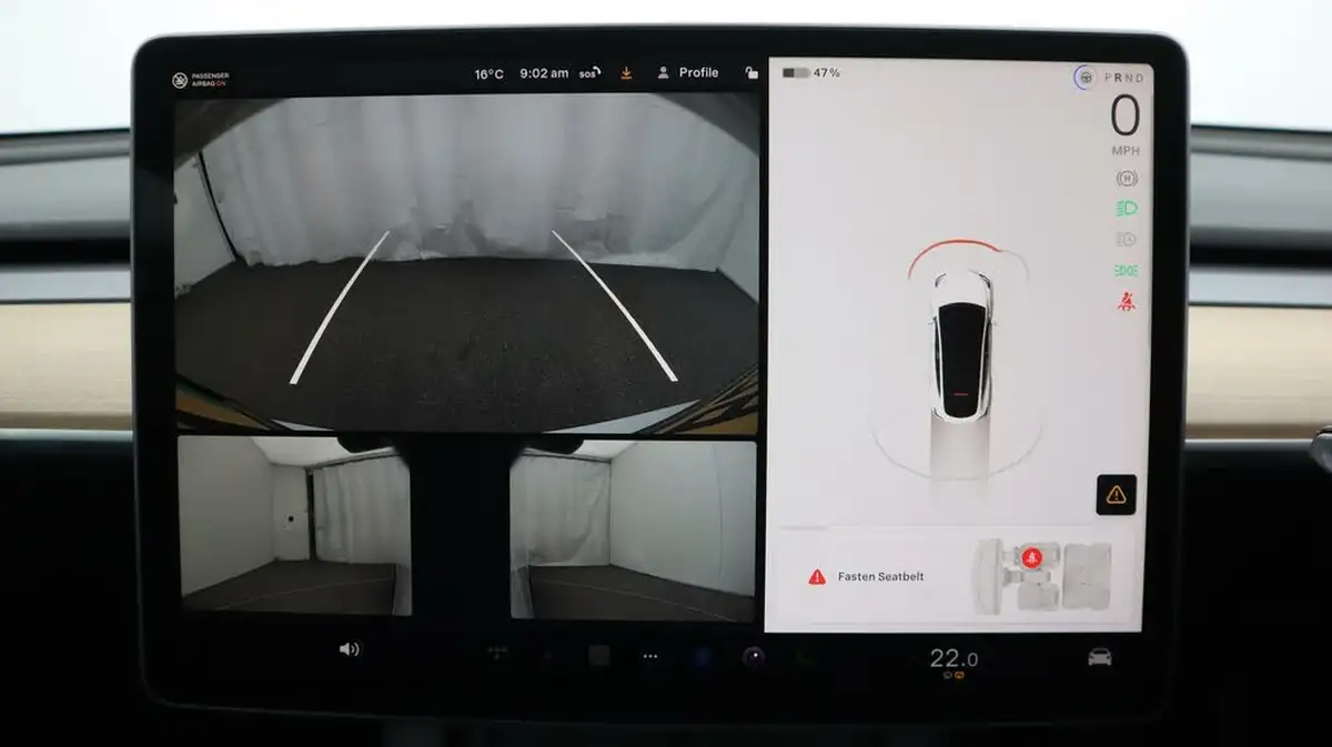 2022-tesla-model-y-e-long-range-big-24