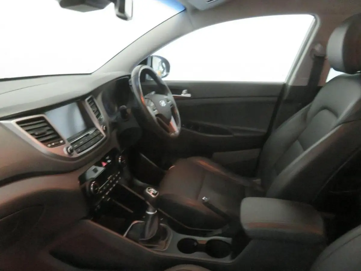 2016-hyundai-tucson-17crdi-blue-drive-premium-116ps-big-42