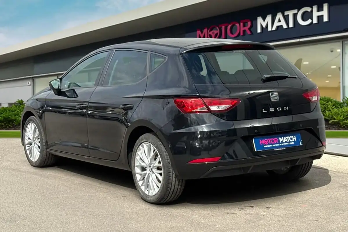 2019-seat-leon-16tdi-se-dynamic-ss-hatchback-big-1