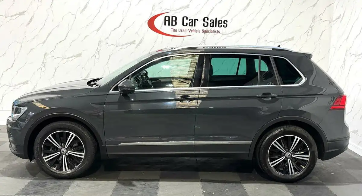 2017-volkswagen-tiguan-20tdi-se-navigation-150ps-ss-dsg-big-3