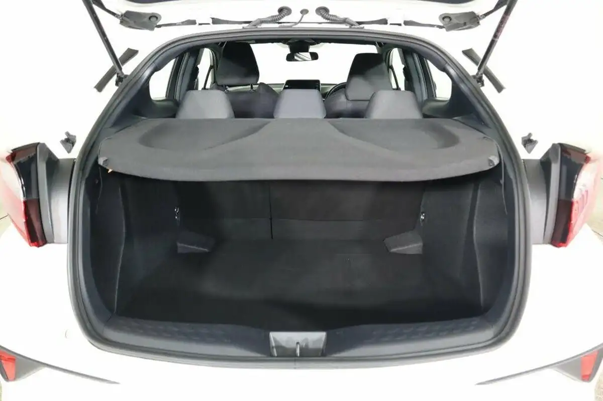 2021-toyota-c-hr-18-vvt-i-icon-big-35