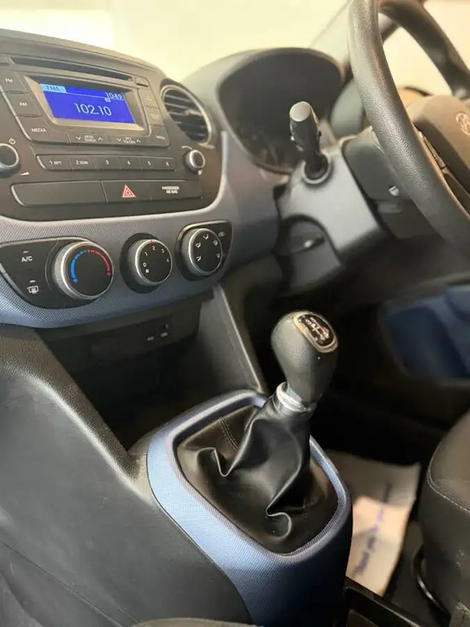 2014-hyundai-i10-10-se-big-18