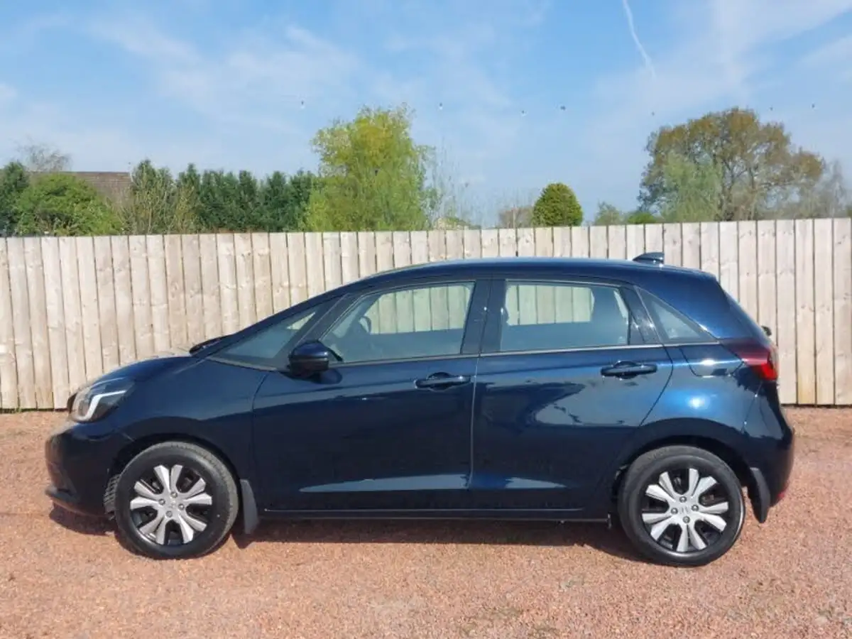 2022-honda-jazz-15-i-mmd-sr-109ps-big-3