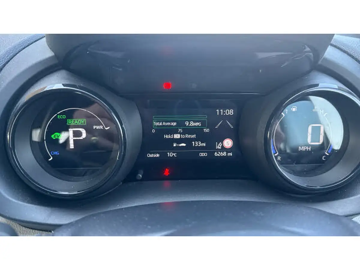 2021-toyota-yaris-15-vvt-i-excel-big-43