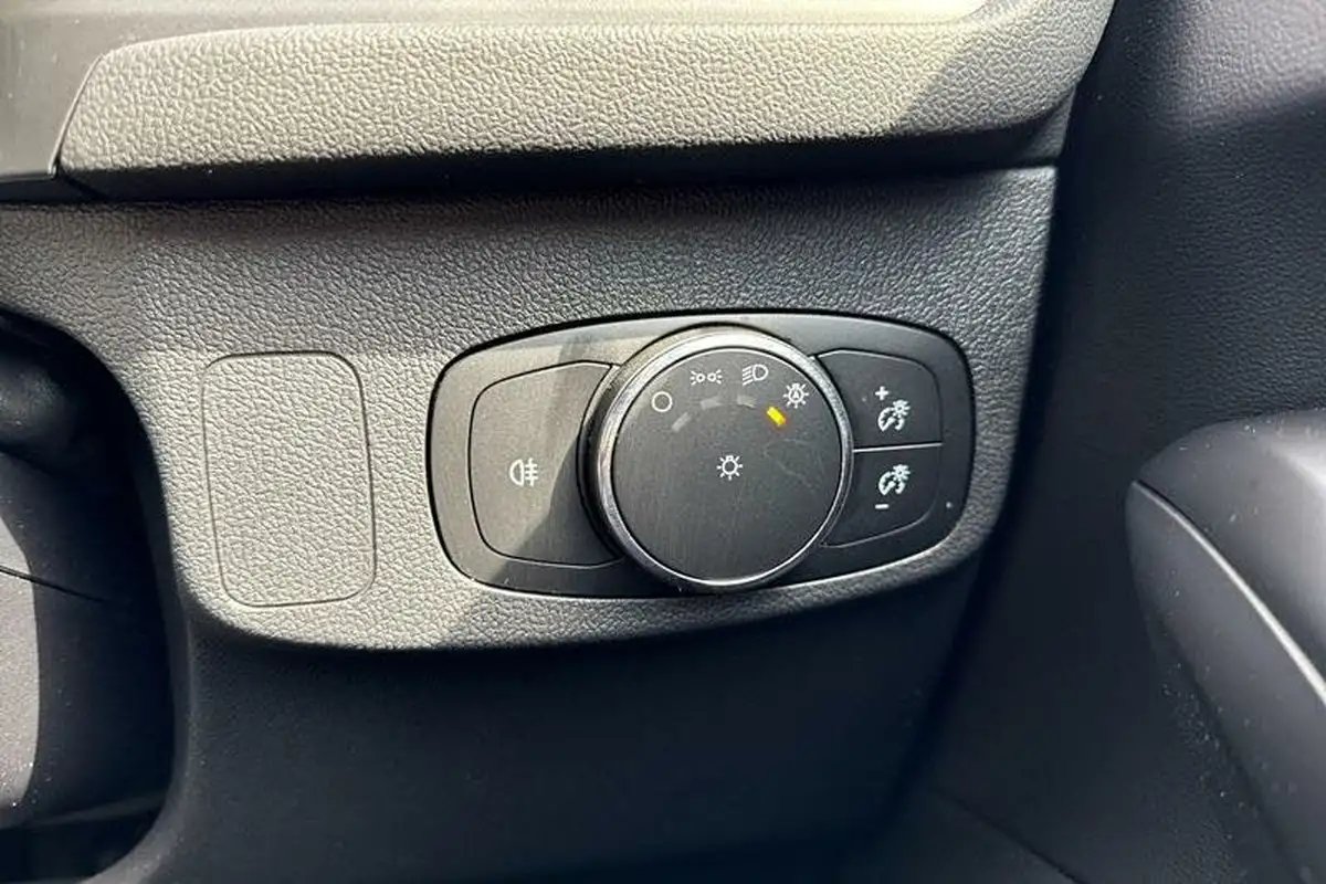 2023-ford-focus-23t-st-hatchback-auto-big-30