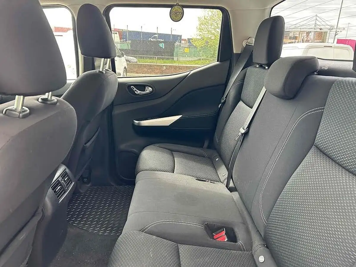2021-nissan-navara-23dci-tt-n-connecta-8-navi-big-15