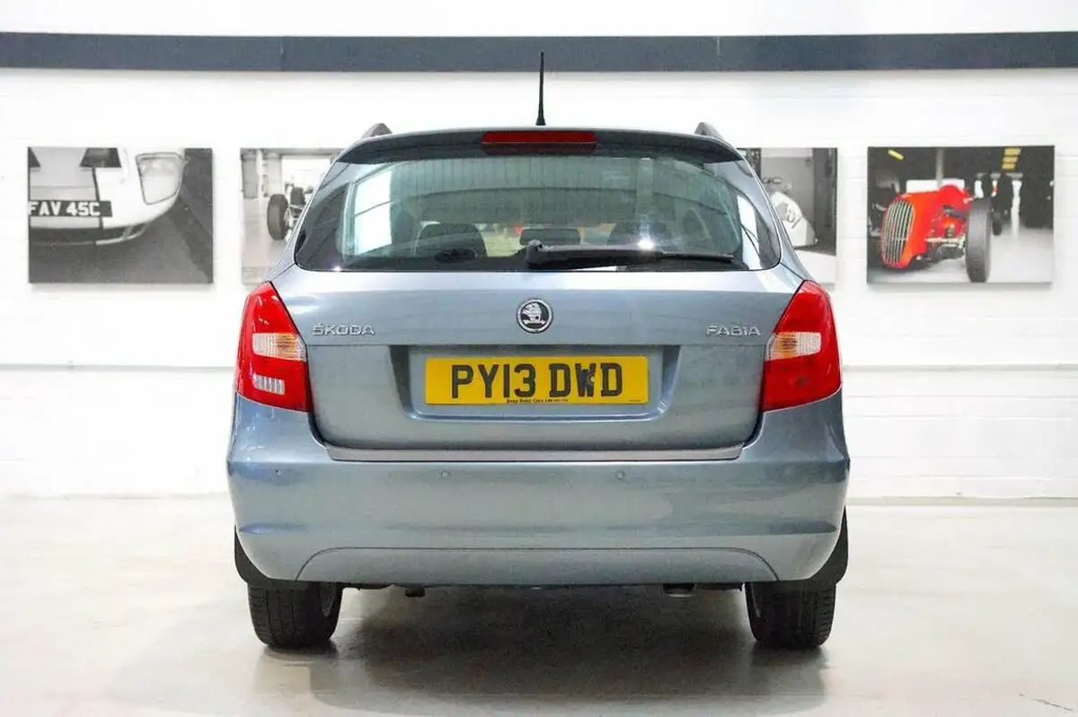 2013-skoda-fabia-12-se-104bhp-estate-1197cc-dsg-big-4