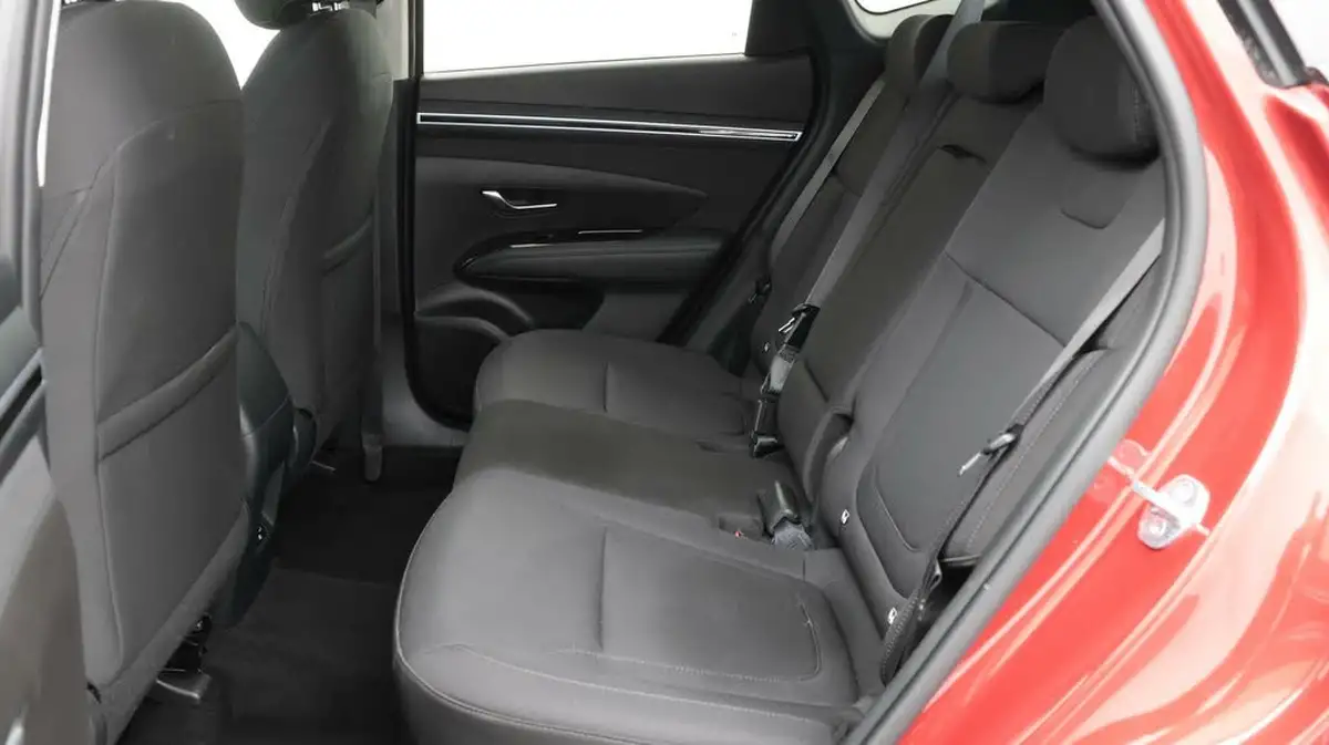 2023-hyundai-tucson-16-t-gdi-se-connect-150ps-big-16