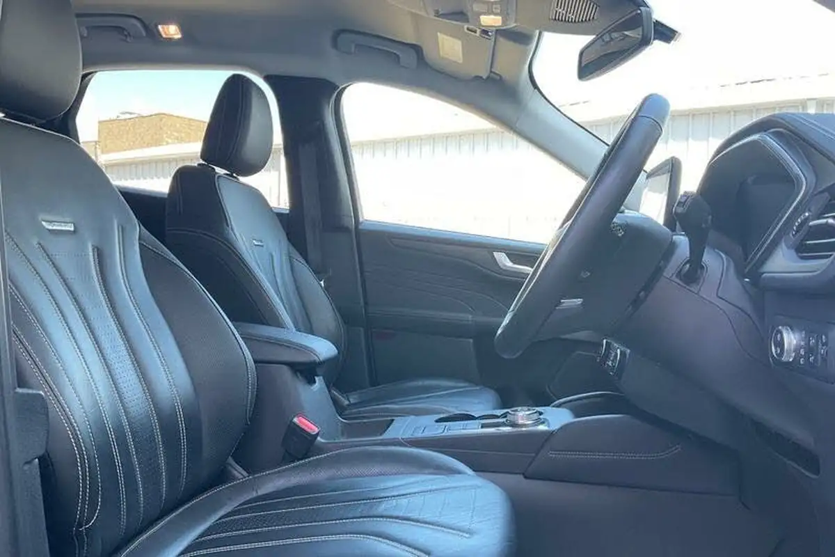 2022-ford-kuga-25t-vignale-190ps-fhev-big-16