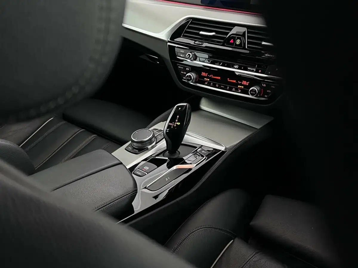 2020-bmw-5-series-20td-520d-m-sport-188bhp-xdrive-plus-pack-saloon-4d-big-31