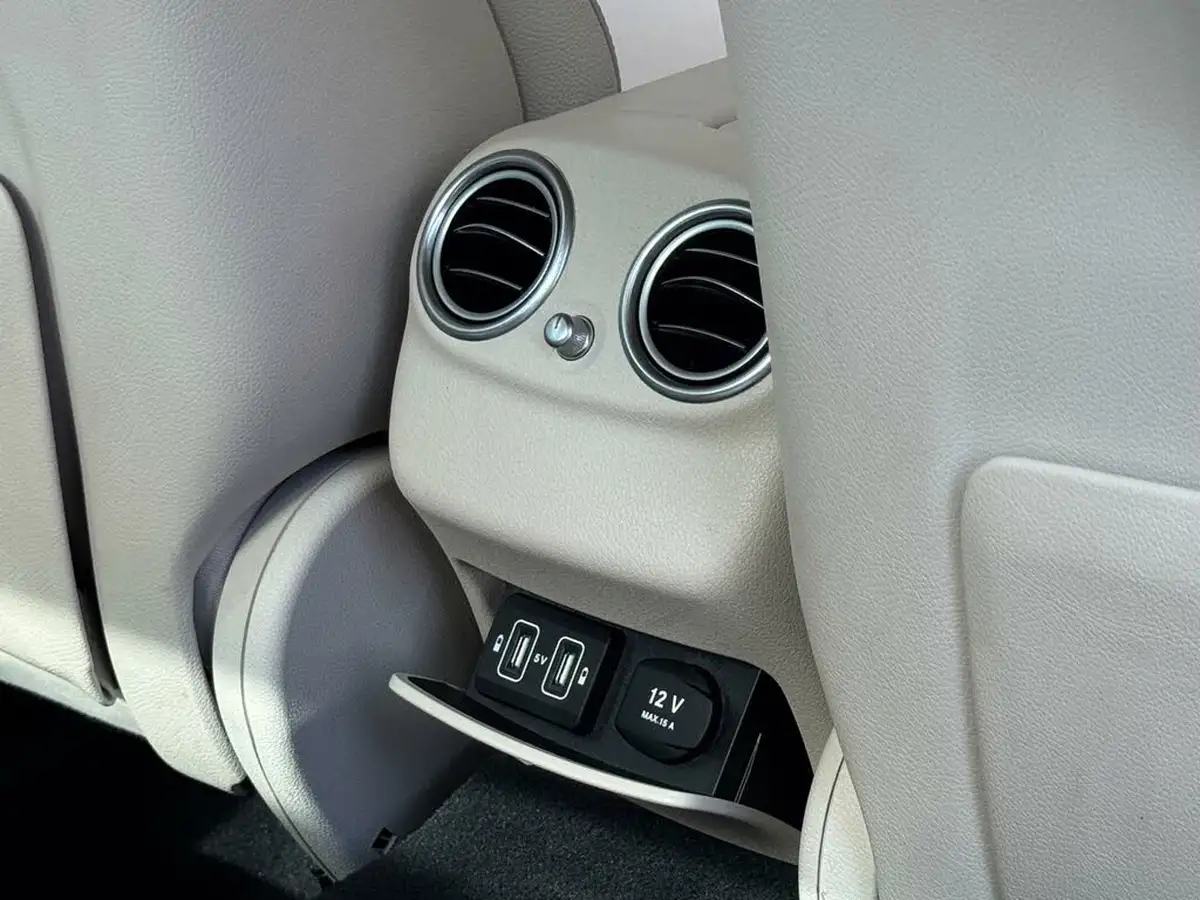 2019-mercedes-benz-e-class-20d-e220d-se-ss-saloon-4d-big-27