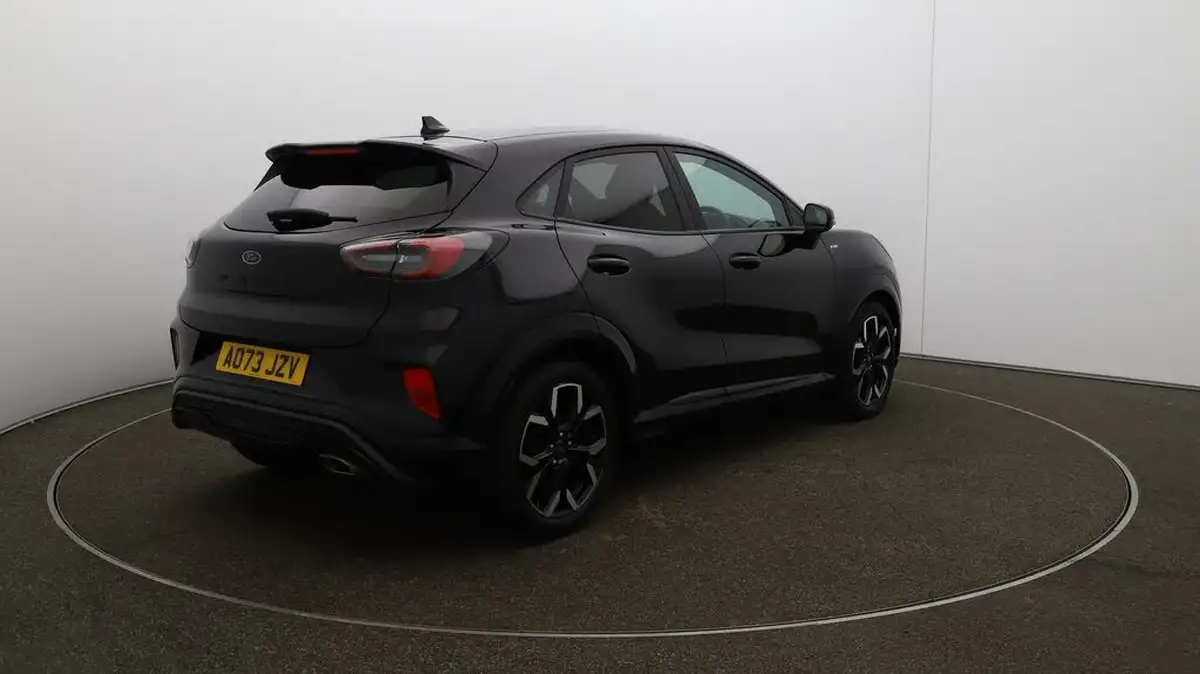 2023-ford-puma-suv-big-45