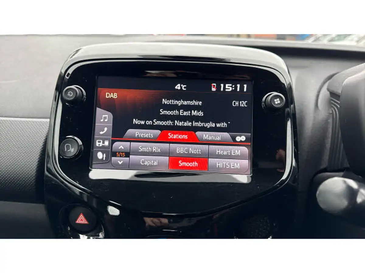 2020-citroen-c1-10-vti-feel-ss-5d-big-11