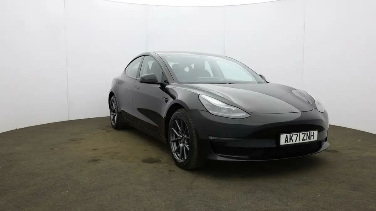 2021-tesla-model-3-e-long-range-awd-big-39