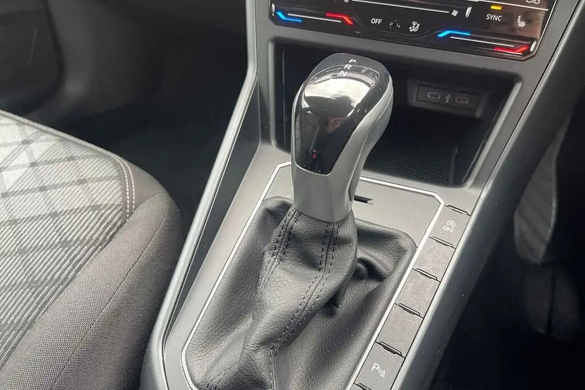 2023-volkswagen-polo-10-tsi-r-line-95ps-dsg-big-16