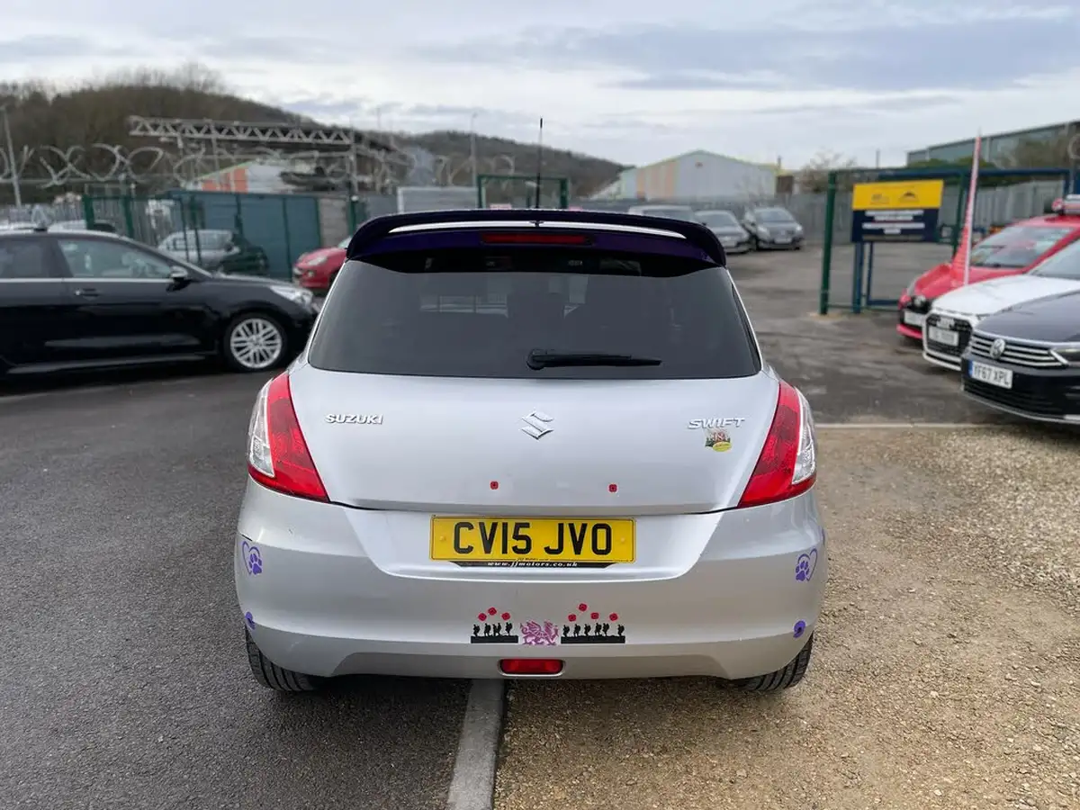 2015-suzuki-swift-12-sz4-94ps-nav-5d-big-5