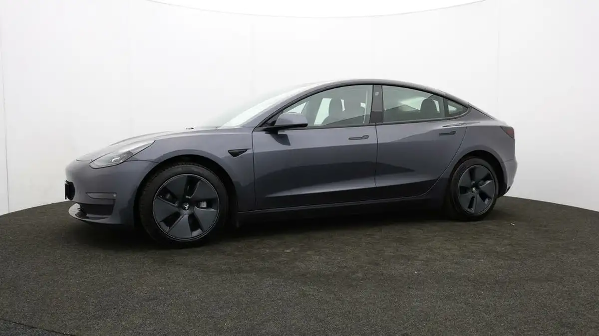 2021-tesla-model-3-e-long-range-awd-big-57
