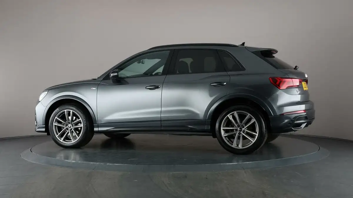 2022-audi-q3-15-35-tfsi-black-edition-codcomfort-sound-pack-station-wagon-big-73