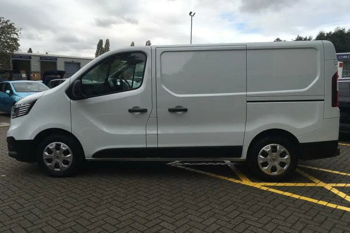 2023-renault-trafic-20dci-sl28-130-business-big-4