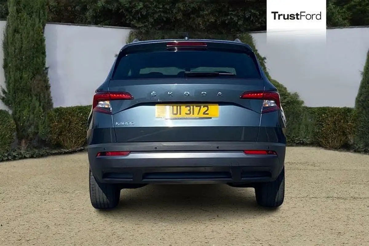 2022-skoda-karoq-10-tsi-se-big-6