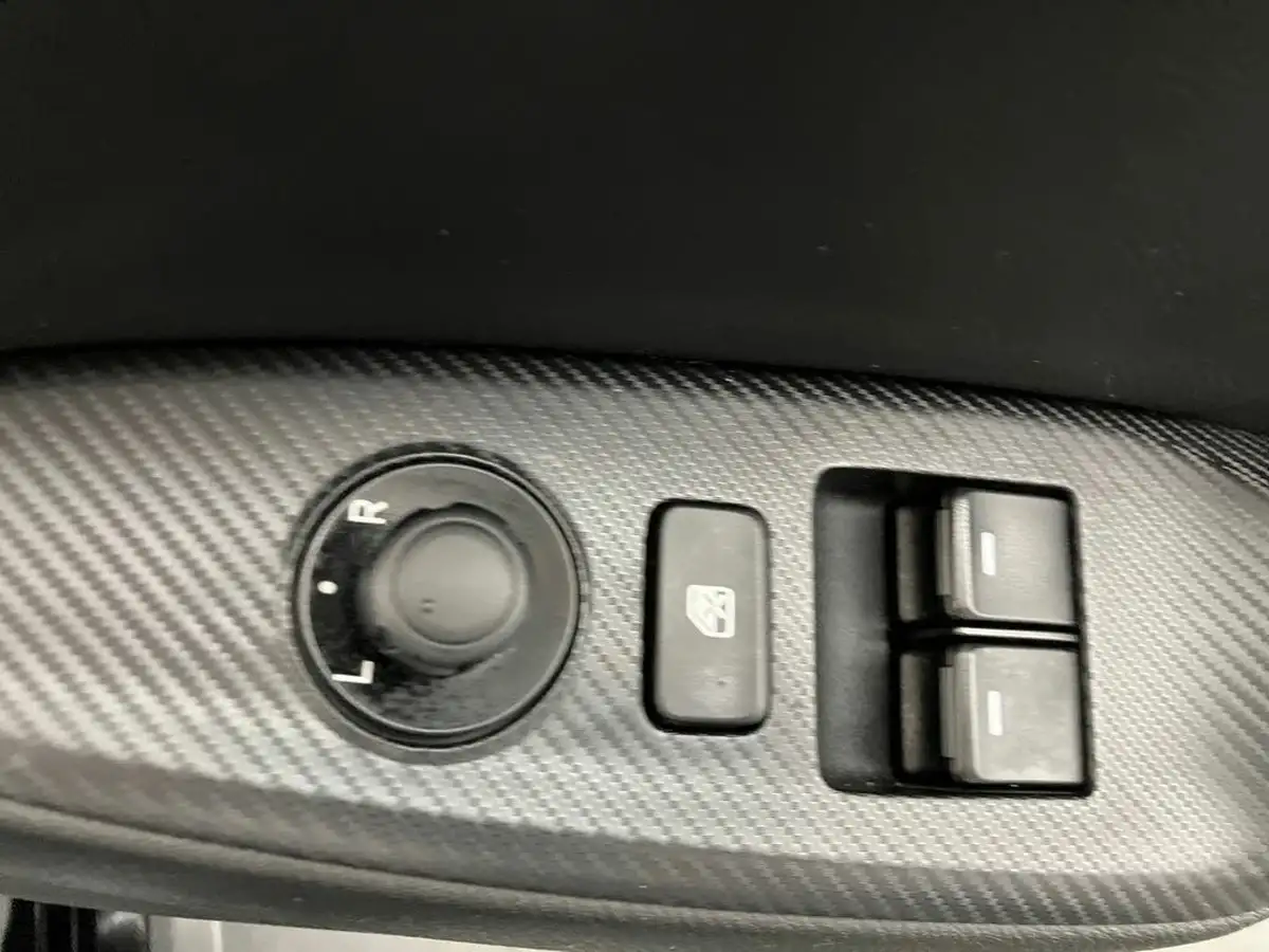 2021-mazda-mx-5-15-sport-convertible-big-17
