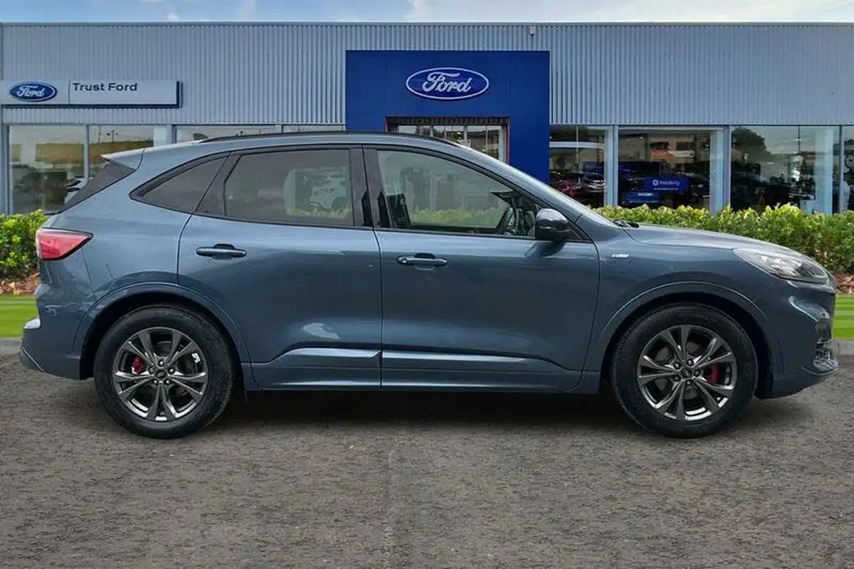 2022-ford-kuga-big-2