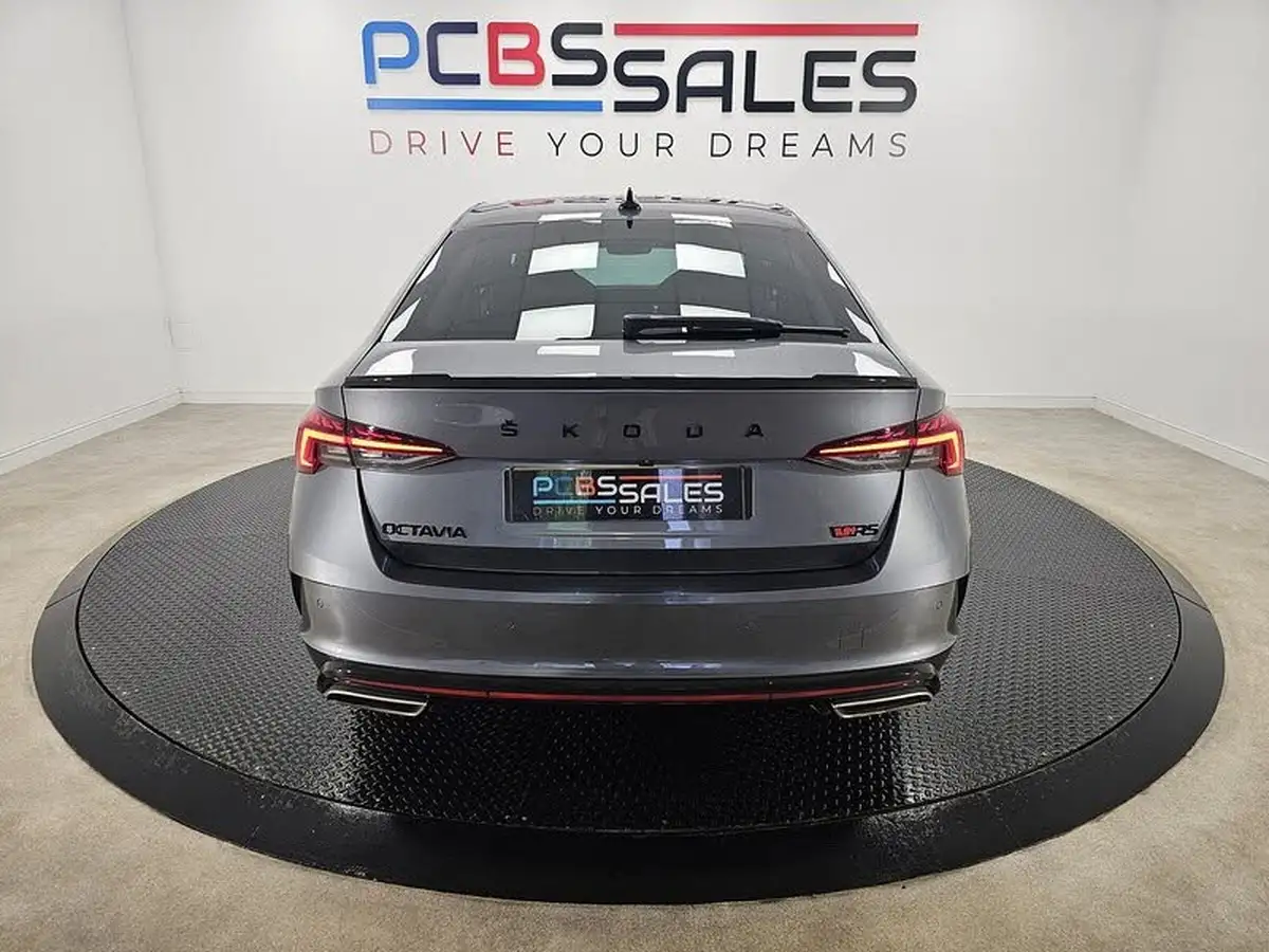 2022-skoda-octavia-20-tsi-vrs-hatchback-dsg-big-12