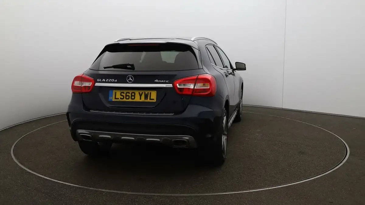 2018-mercedes-benz-gla-class-21d-gla-220d-amg-line-177ps-ss-big-48