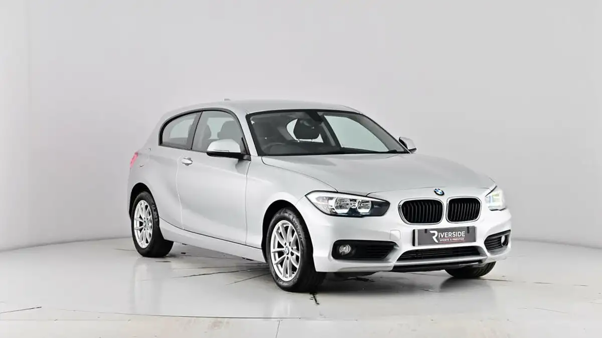 2017-bmw-1-series-20td-118d-se-3d-big-44