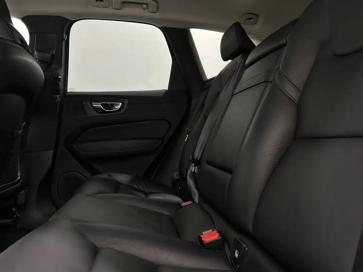 2019-volvo-xc60-20td-b4-momentum-big-36