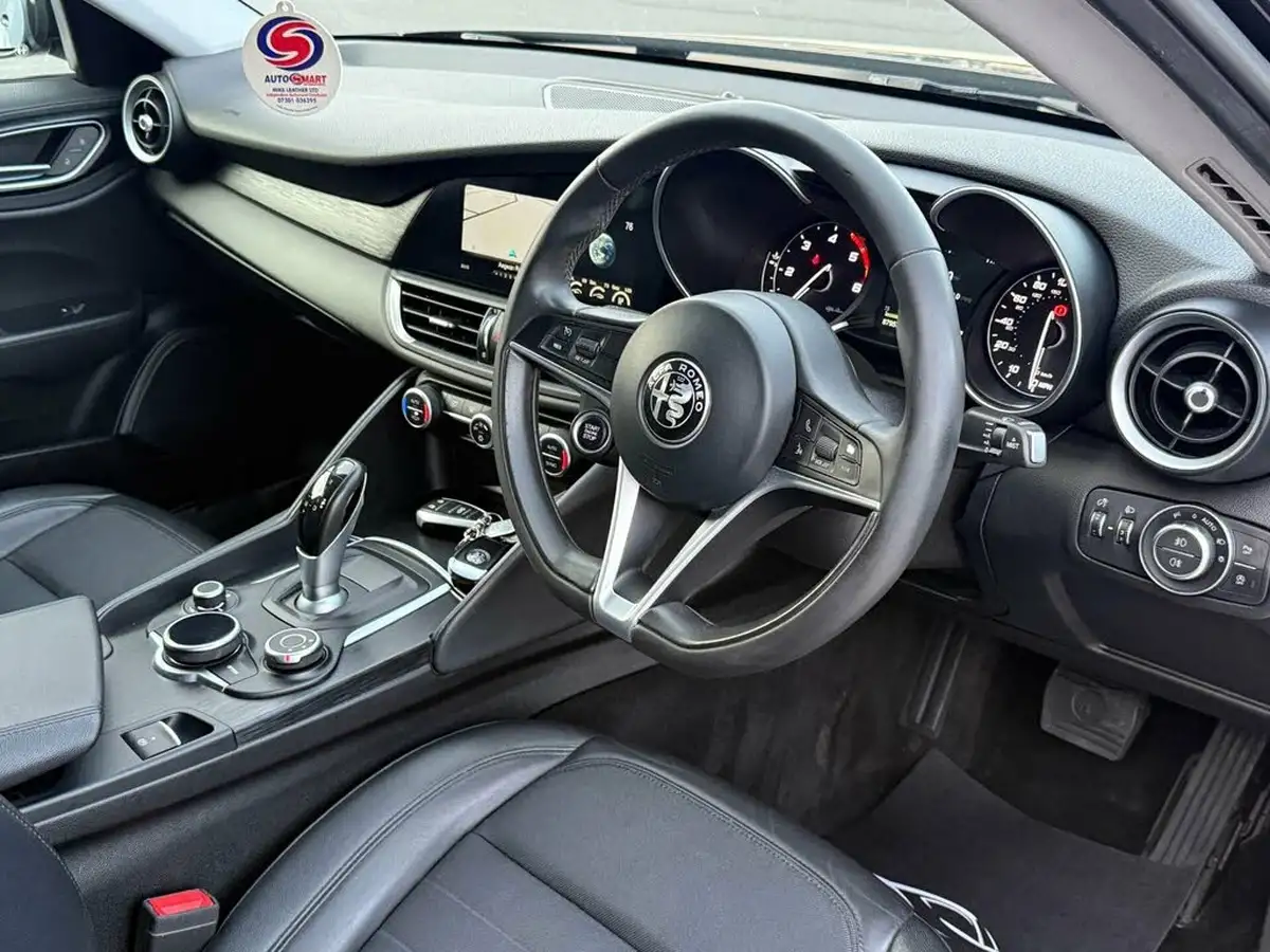 2018-alfa-romeo-giulia-22td-super-147bhp-big-18