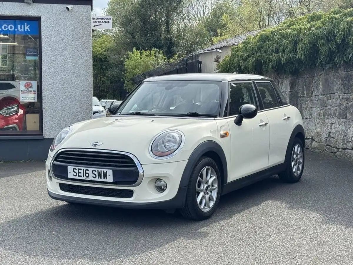 2016-mini-cooper-15-cooper-ss-hatchback-5d-big-4