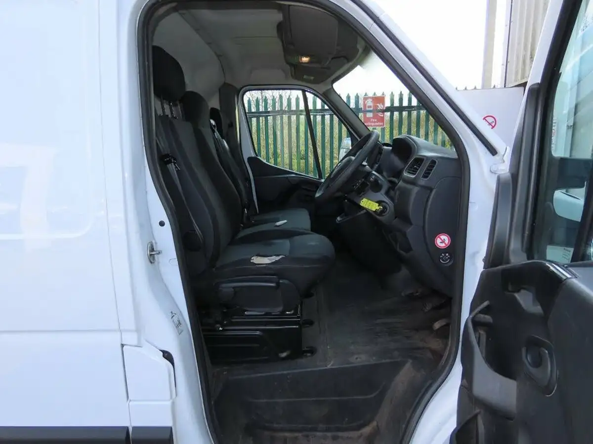 2023-nissan-interstar-23dci-f35-l3h2-acenta-135pseu6d-panel-van-big-8