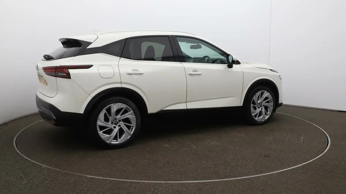2022-nissan-qashqai-13-dig-t-tekna-big-45