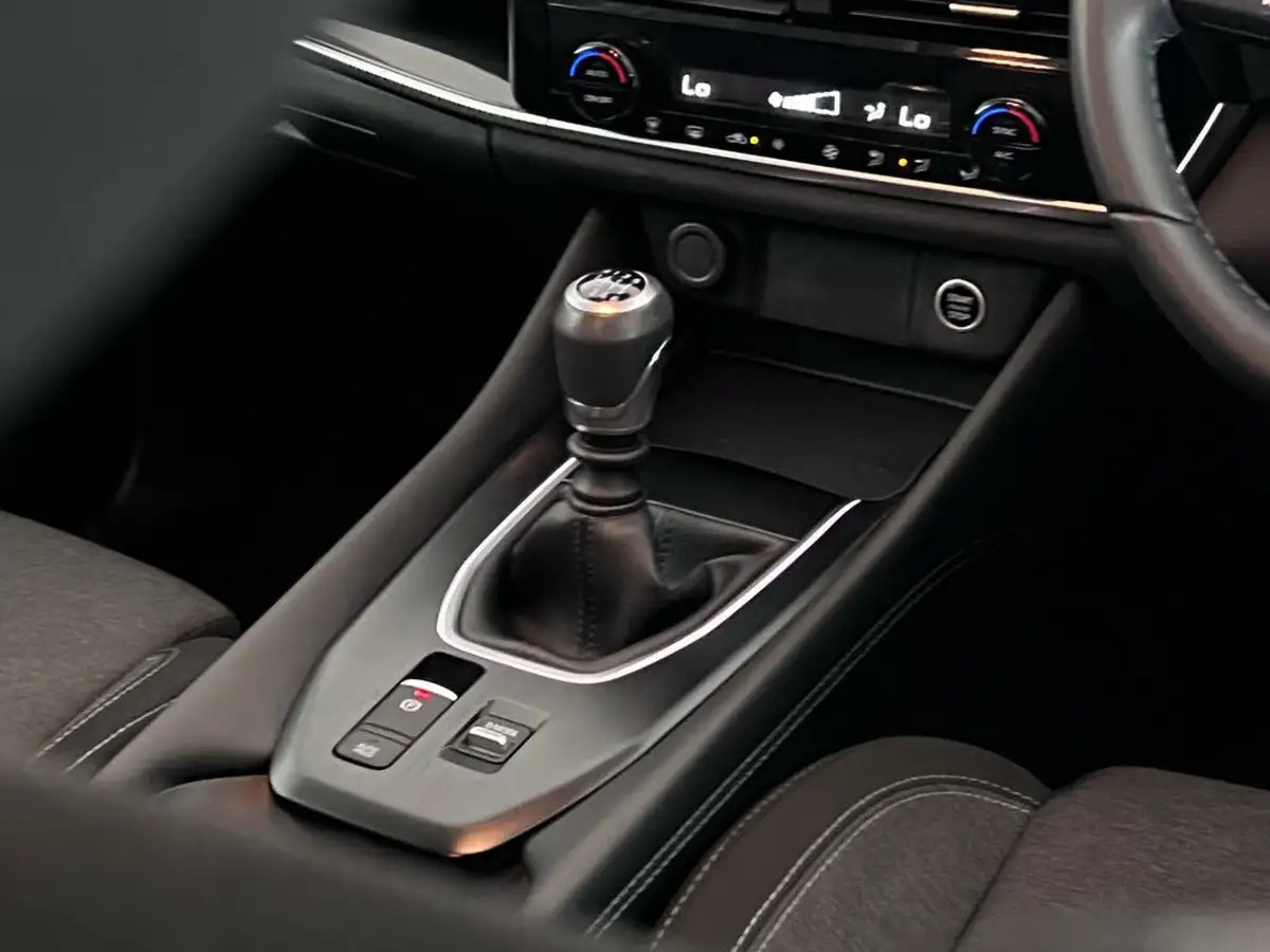 2022-nissan-qashqai-13-dig-t-n-connecta-140ps-big-29