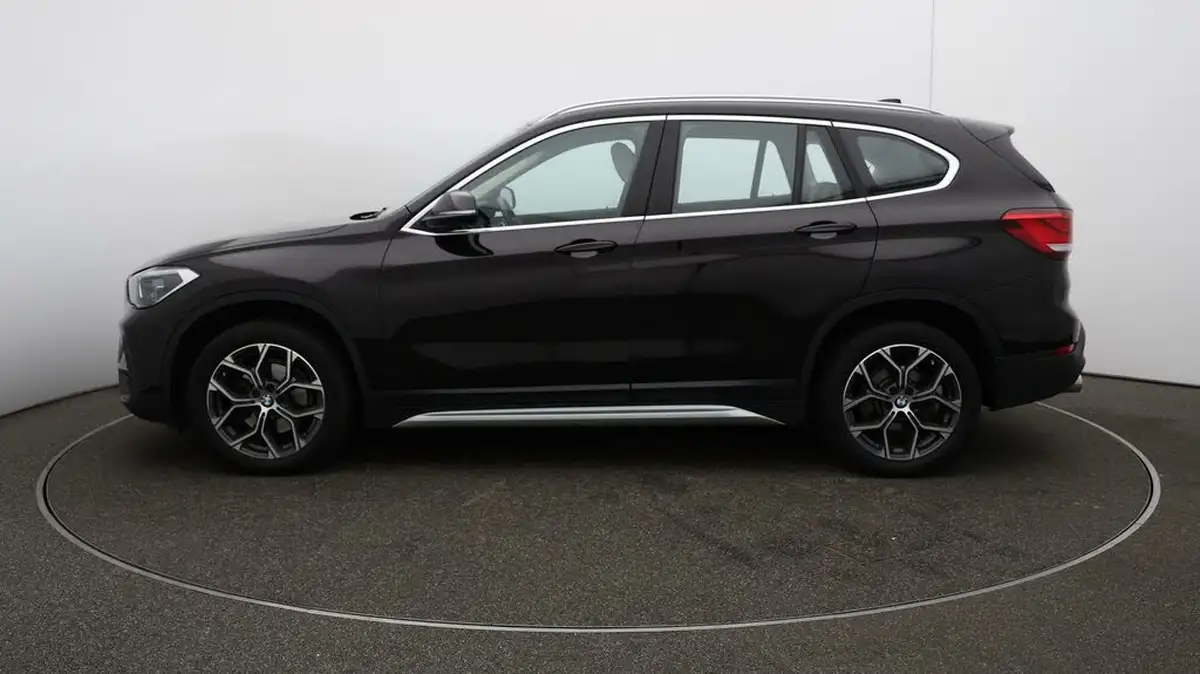 2022-bmw-x1-20td-sdrive18d-xline-sport-auto-big-57